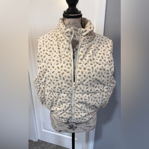 NWOT 26 International Women's Floral Print Puffer Vest - Picture 6 of 9